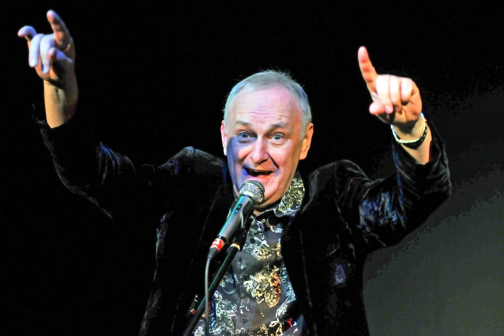 Jacek Cygan napisał ponad 1000 tekstów piosenek, z czego wiele stało się znanymi przebojami