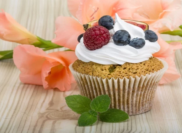 Jeśli nie masz ciasta francuskiego zrób babeczki w formie muffinek 