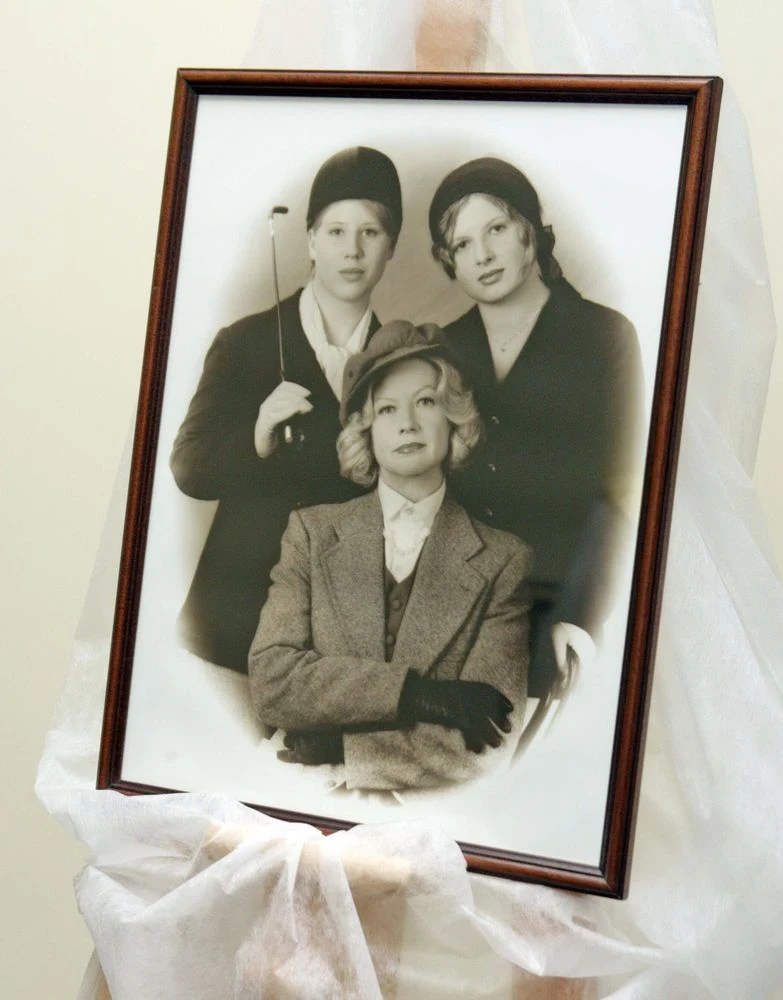 Bożena Dykiel z córkami Bożena Dykiel z córkami