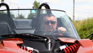 KTM X-Bow. Tylko pedały da się przesuwać. Cuda, panie, cuda...