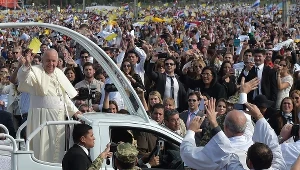 Papież Franciszek podczas niedzielnej mszy