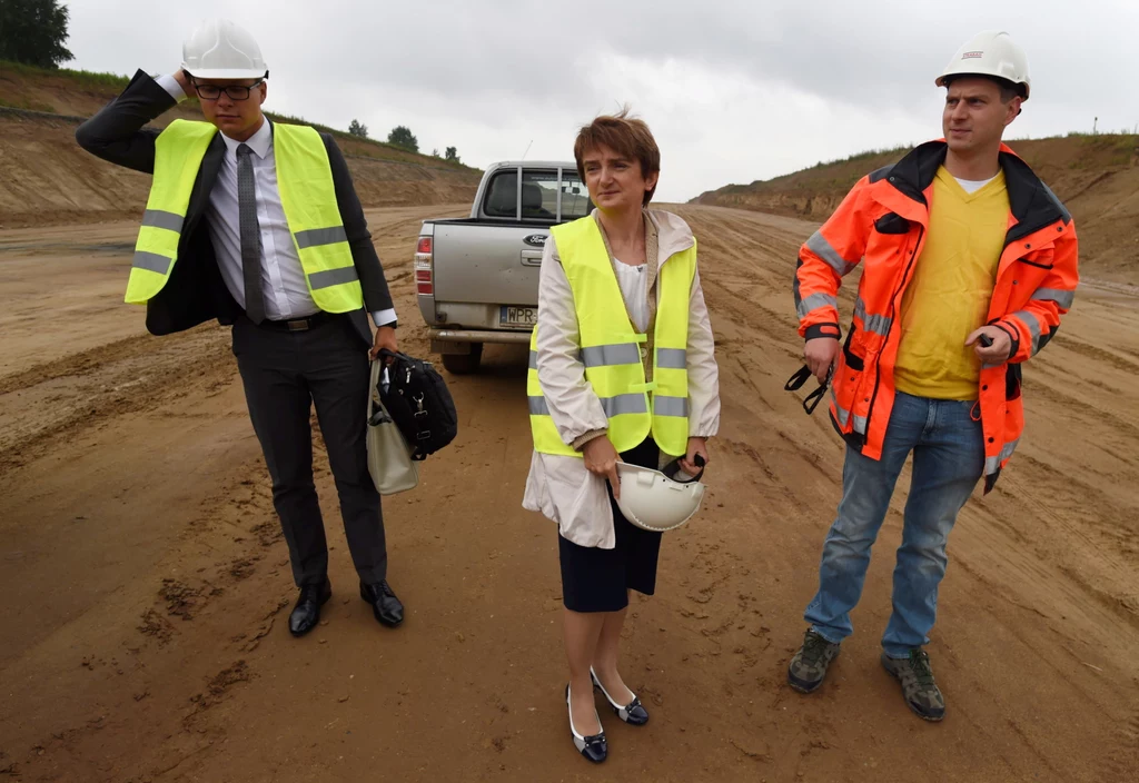 Minister Wasiak na budowie autostrady A1 koło Łodzi