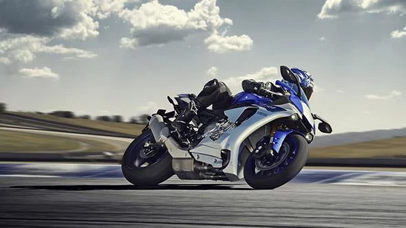 Na zdjęciu Yamaha YZF-R1 