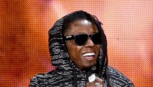 Lil Wayne oblany drinkiem na koncercie 