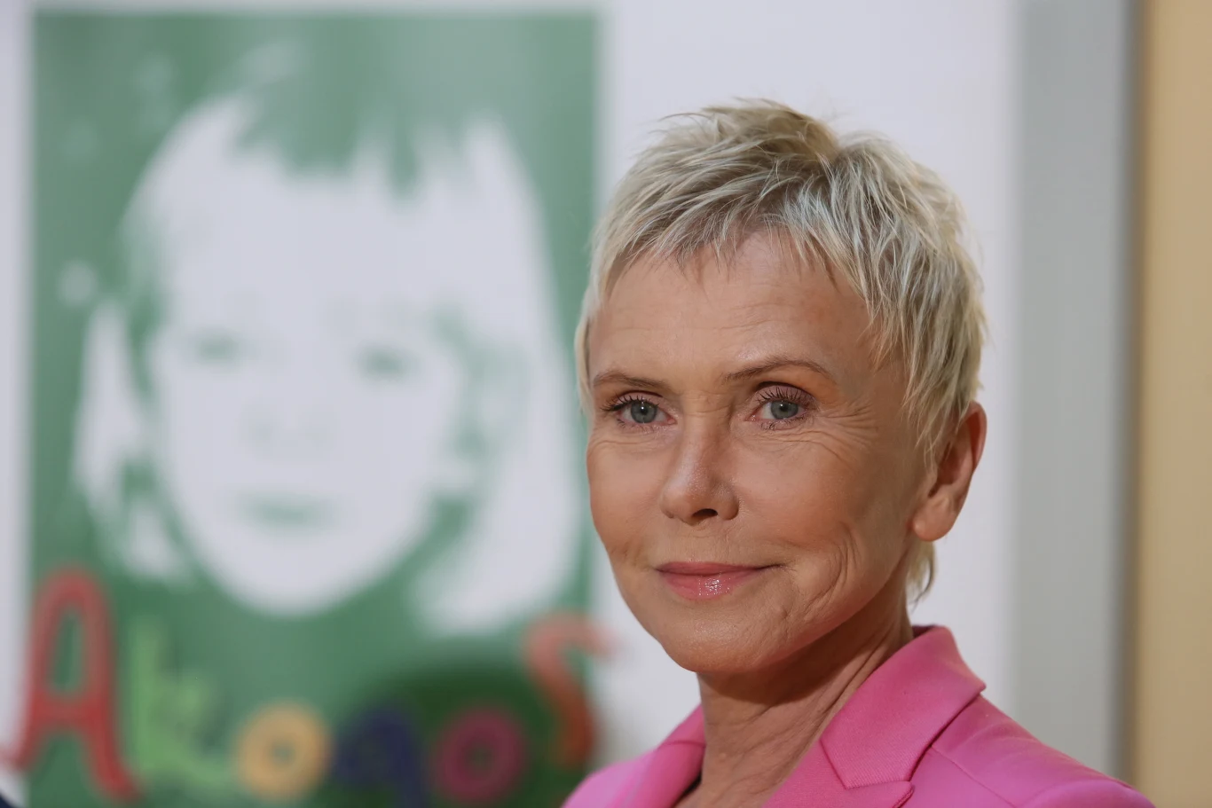  Aktorka, założycielka fundacji "Akogo?" i inicjatorka powstania kliniki Ewa Błaszczyk spotkała się z tej okazji z wiceministrem zdrowia Sławomirem Neumannem