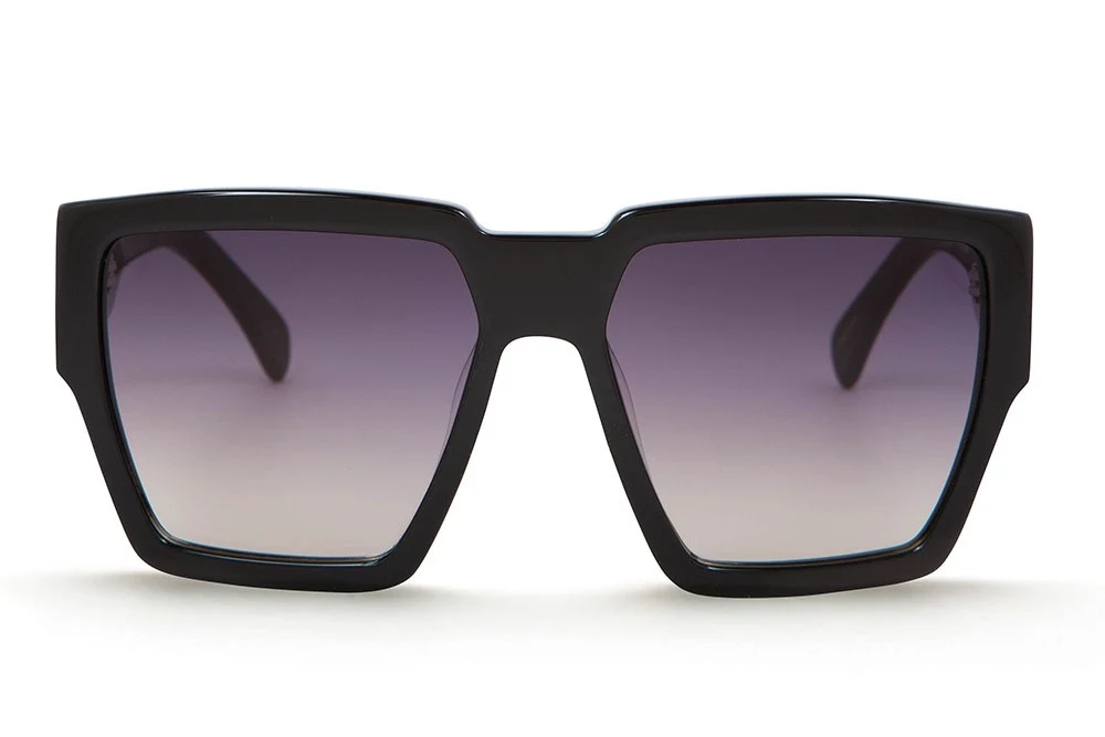 Wyłącznym dystrybutorem AM Eyewear w Polsce jest Viplabel Wyłącznym dystrybutorem AM Eyewear w Polsce jest Viplabel