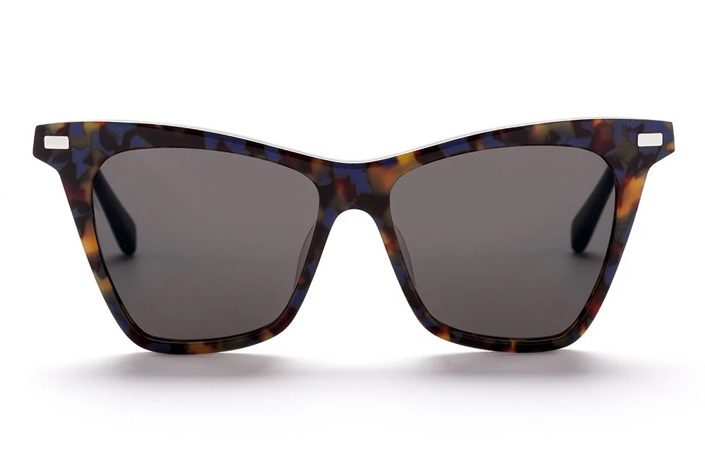 Wyłącznym dystrybutorem AM Eyewear w Polsce jest Viplabel Wyłącznym dystrybutorem AM Eyewear w Polsce jest Viplabel