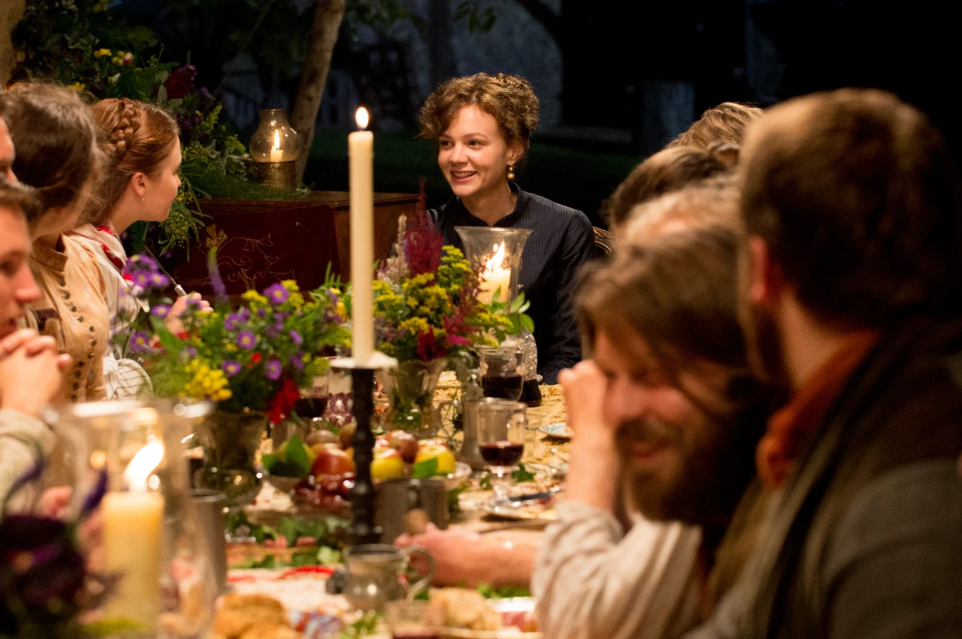 Carey Mulligan w scenie z filmu "Z dala od zgiełku"