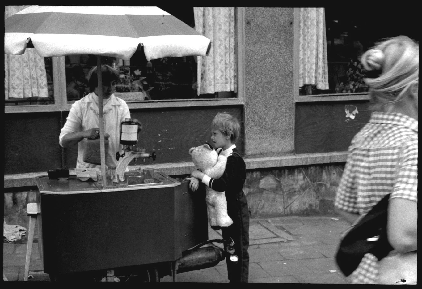 Poznań, rok 1982. Smak wody z saturatora wszedł do panteonu ikon PRL-u