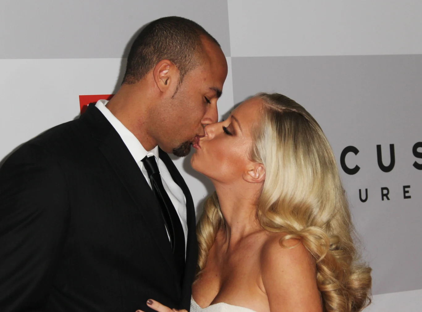 Kendra Wilkinson wybaczyła mężowi zdrady! Kendra Wilkinson wybaczyła mężowi zdrady!