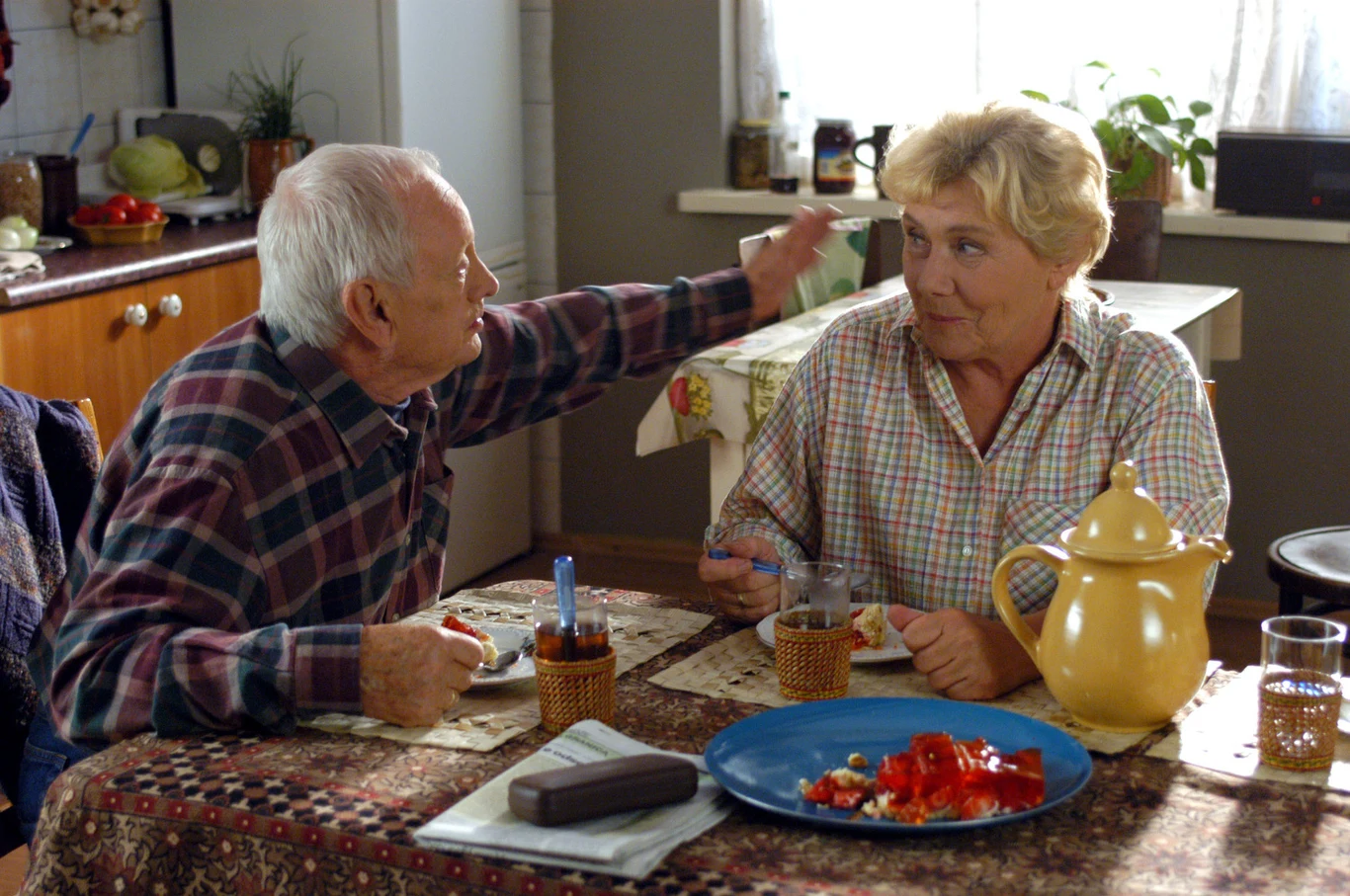 Witold Pyrkosz i Teresa Lipowska na planie serialu "M jak miłość"