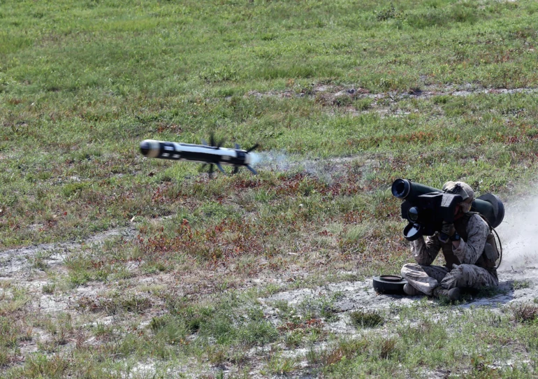 Do środków precyzyjnego rażenia zaliczają się np. systemy przeciwpancerne, jak Javelin. Fot. U.S. Marine Corps/Lance Cpl. Ryan Young