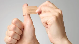 Poznaj naturalne metody radzenia sobie z drobnymi urazami i stłuczeniami