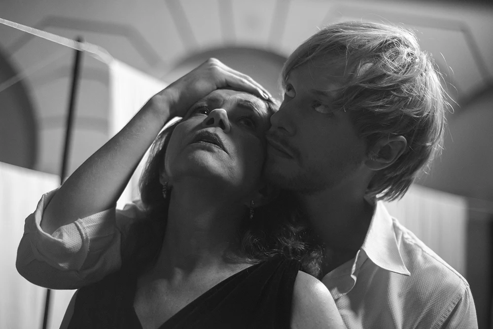 Małgorzata Zajączkowska i Philippe Tłokiński w filmie "Noc Walpurgi"