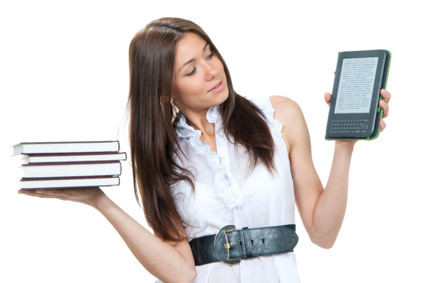 E-book zamiast sterty książek. Elektroniczne czytniki stają sięcoraz bardziej popularne w naszym kraju E-book zamiast sterty książek. Elektroniczne czytniki stają sięcoraz bardziej popularne w naszym kraju