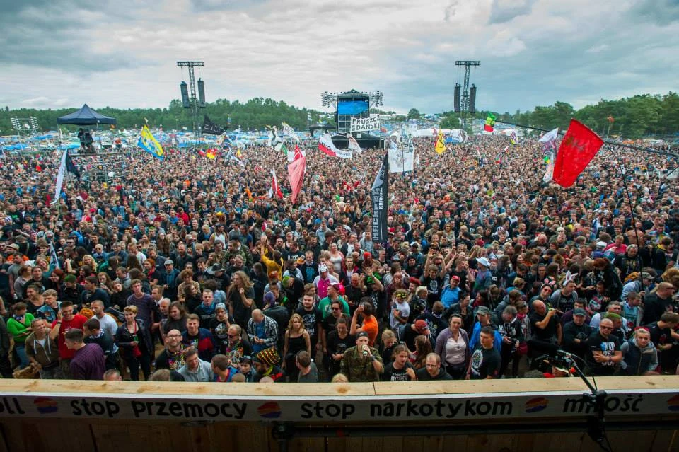 Wielotysięczny tłum w Kostrzynie nad Odrą Wielotysięczny tłum w Kostrzynie nad Odrą
