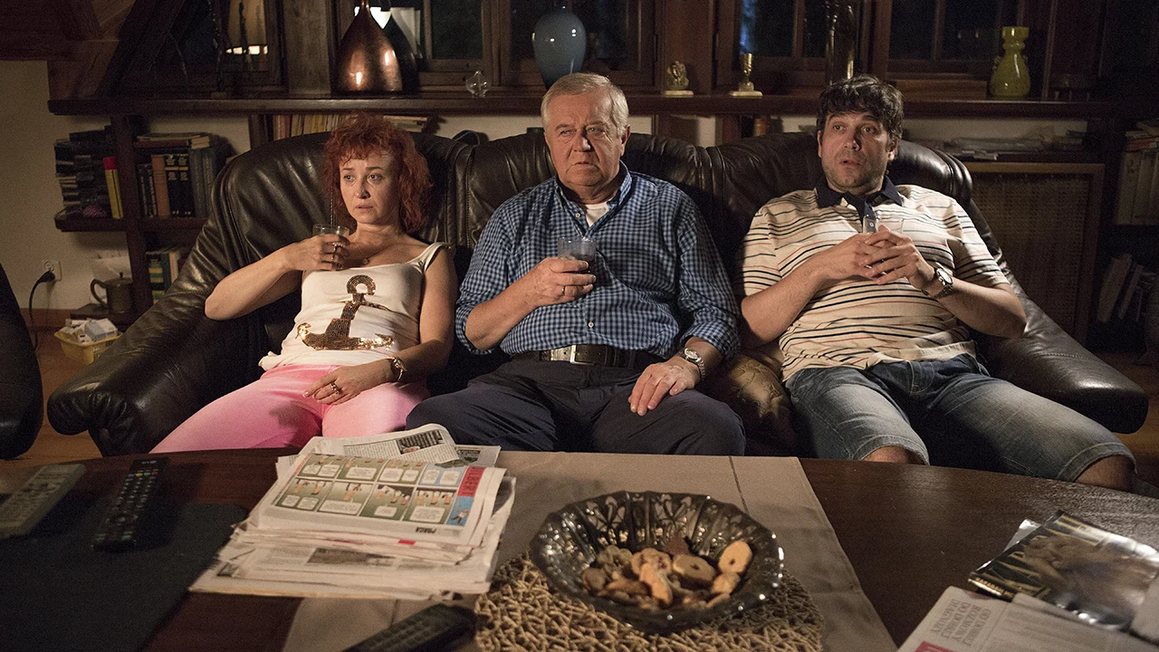 "Moja siostra" w reżyserii King Dębskiej to tragikomiczna opowieść o współczesnej "niby normalnej, ale mocno zaburzonej rodzinie".

Głównymi bohaterkami są - wychowane w rodzinie z wyraźnie dominującym ojcem - dwie siostry (Agata Kulesza i Gabriela Muskała), które, postawione w sytuacji krytycznej, mimo wzajemnej niechęci muszą działać razem. 

W obrazie zobaczymy również Marcina Dorocińskiego, Mariana Dziędziela, Małgorzatę Niemirską i Łukasza Simlata.