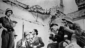 Powstanie Warszawskie. Krótki odpoczynek w trakcie walk