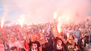 1 sierpnia br. o godzinie 17, godzinie w której rozpoczęło się powstanie warszawskie, w całej stolicy oddano hołd jego uczestnikom