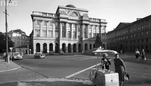 Elewacja frontowa Pałacu Staszica w Warszawie: Siedziba kilku instytutów I Wydziału PAN