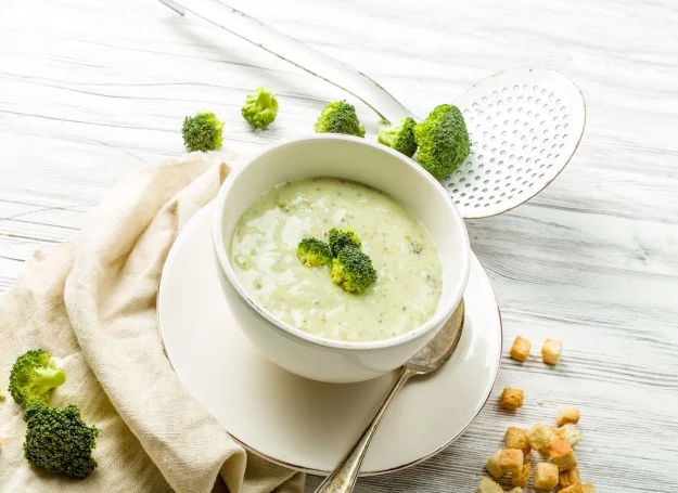 Zupa lub krem z brokułów to smaczny pomysł na obiad