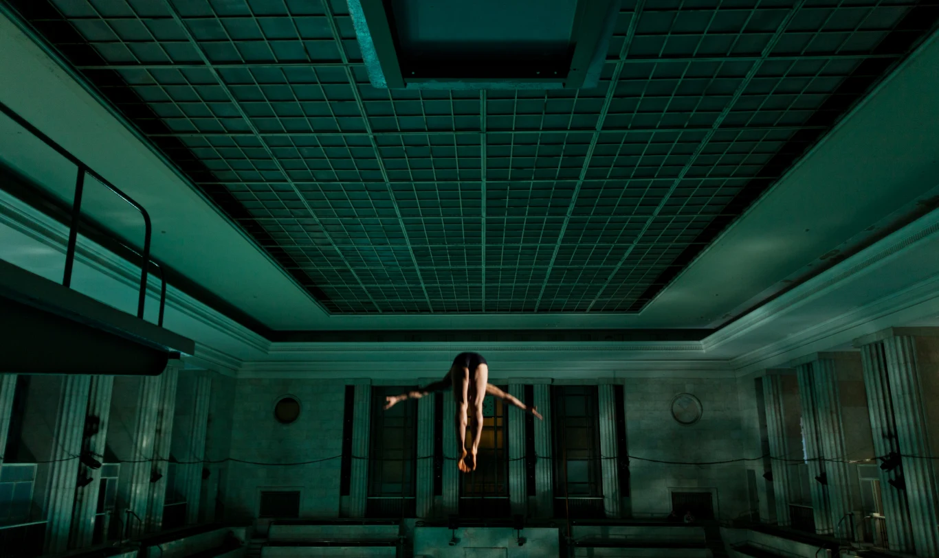 Filip Pławiak w filmie "Czerwony pająk"