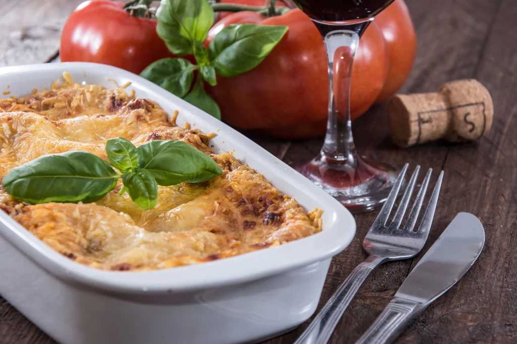 Lasagne z mięsem mielonym Lasagne z mięsem mielonym