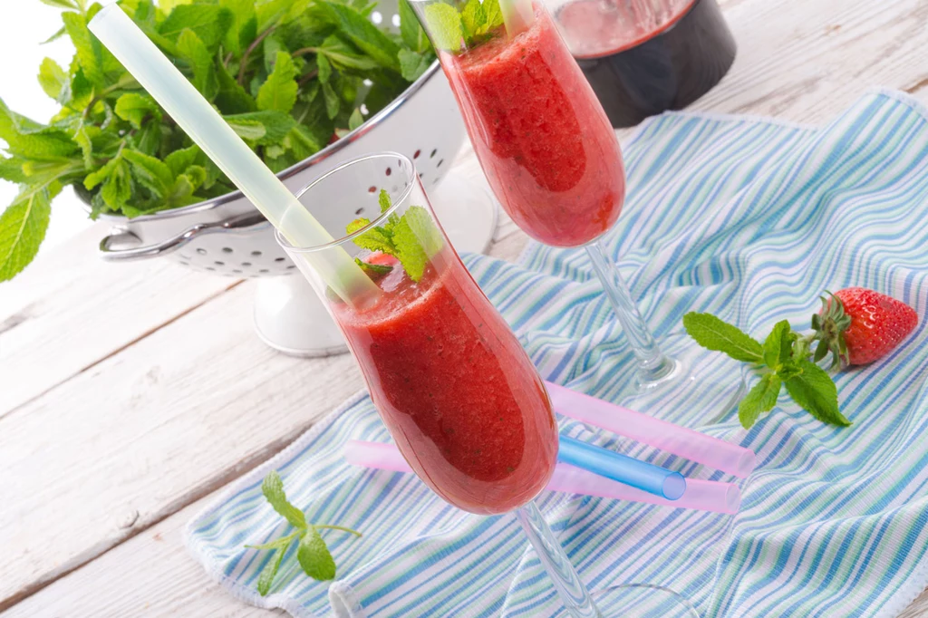 Jaglany shake truskawkowy Jaglany shake truskawkowy