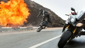 Tom Cruise w filmie "Mission: Impossible - Rogue Nation"