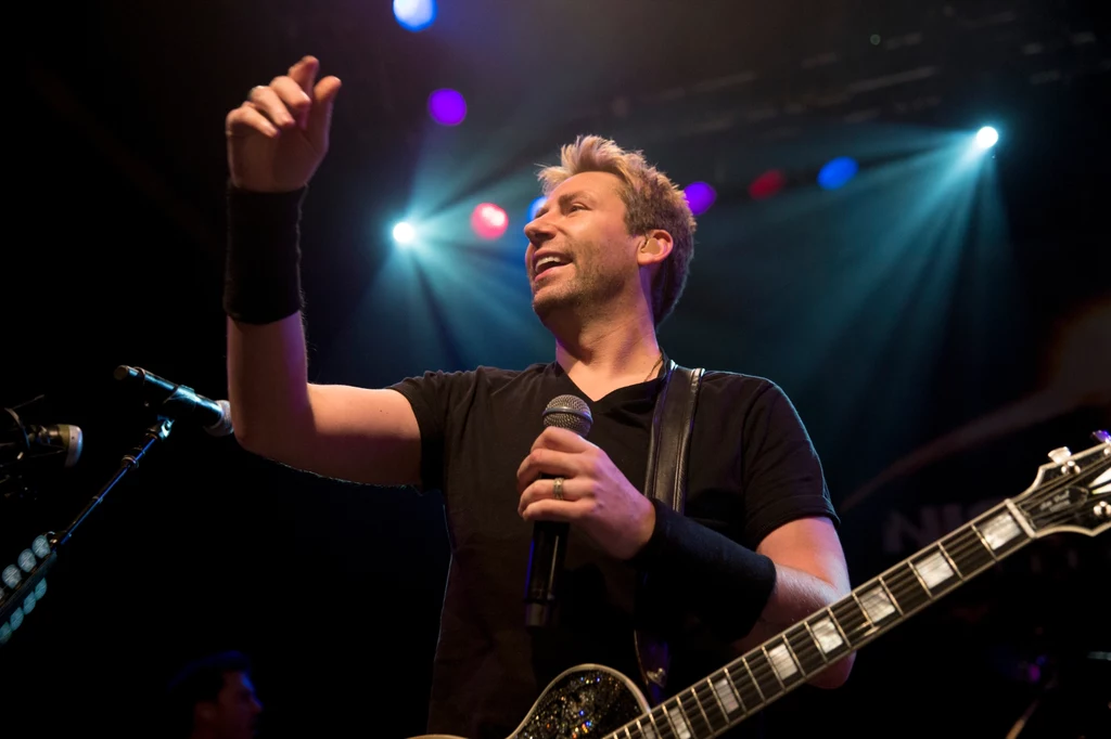 Chad Kroeger (Nickelback) ma kłopoty z głosem