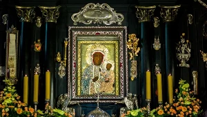 15. sierpnia tłumy pielgrzymów przybywają na Jasną Górę