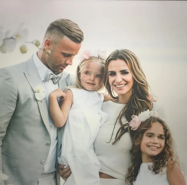 Sara Boruc pochwaliła się oficjalnym rodzinnym zdjęciem ze ślubu