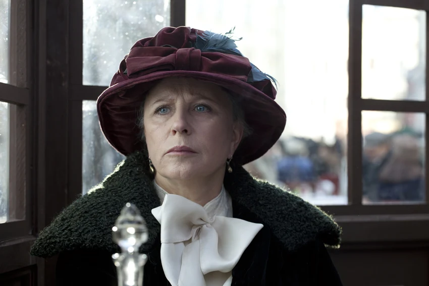 Krystyna Janda w filmie "Panie Dulskie"