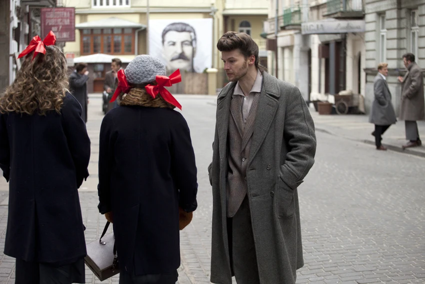 Mateusz Kościukiewicz w filmie "Panie Dulskie"