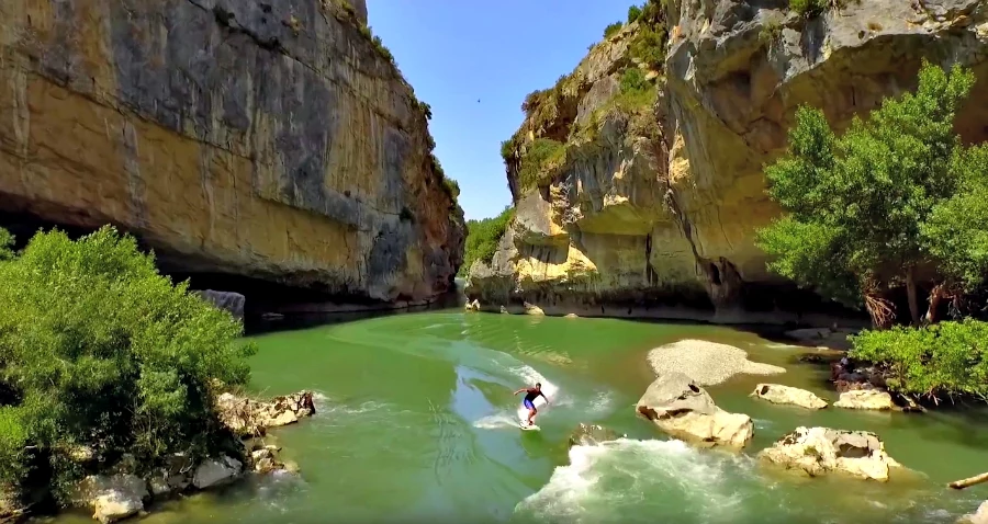 Brak fal? Dla Carvera i Manty to żaden problem