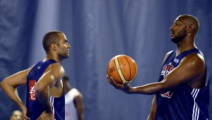 Tony Parker (z lewej) i Boris Diaw