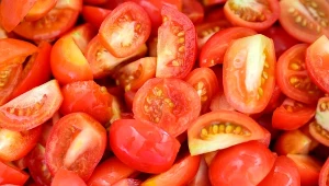 Chociaż pomidory są pyszne i zdrowe, niektórzy powinni ograniczyć ich spożycie