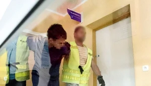 Doprowadzenie Samuela N. na przesłuchanie 