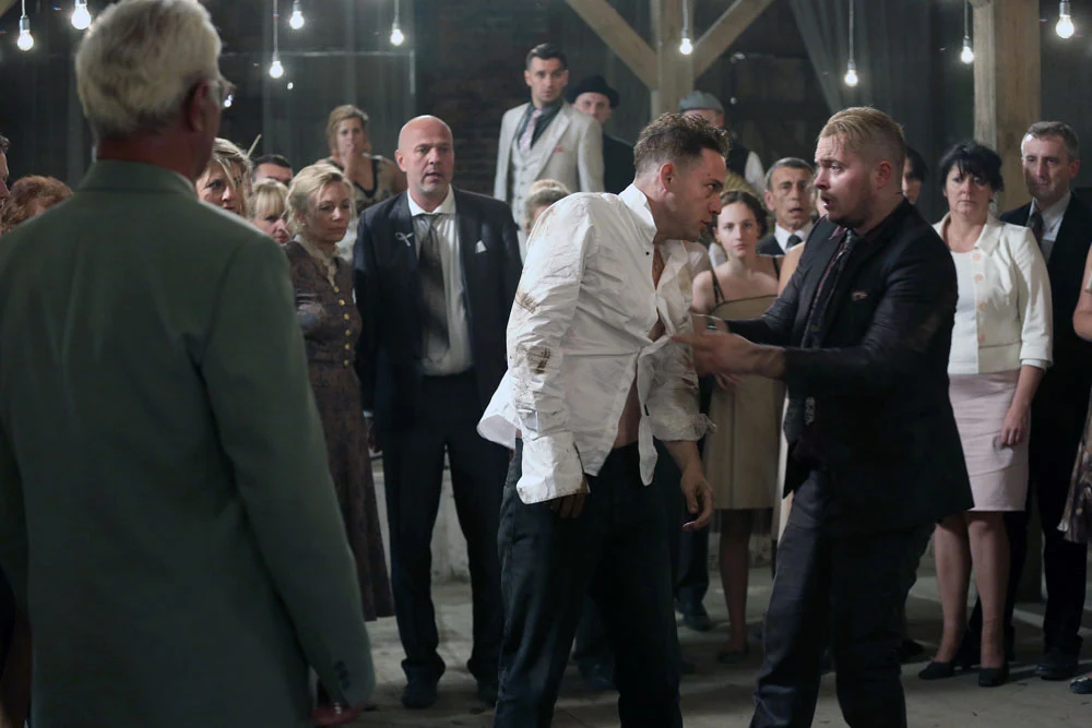 Itay Tiran i Tomasz Schuchardt w filmie "Demon"