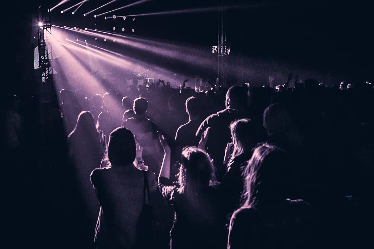 Publiczność na koncercie RATATAT Publiczność na koncercie RATATAT