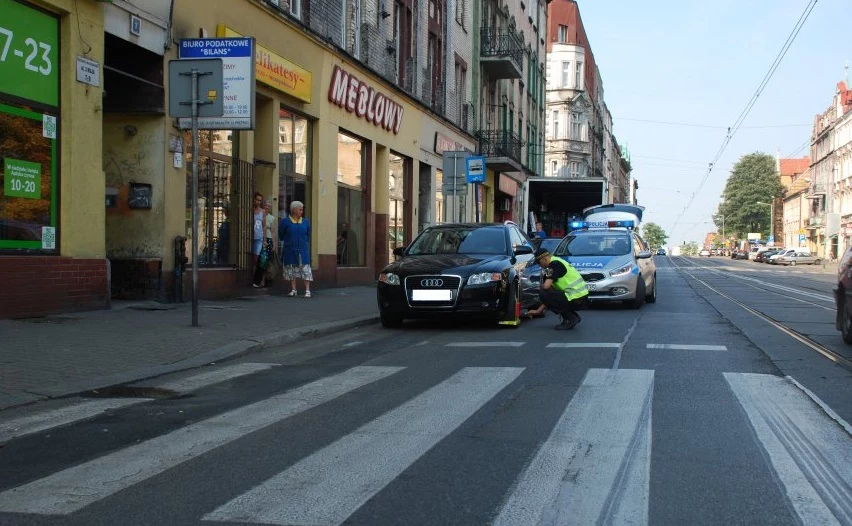 Jednym z często powtarzających się przewinień kierowców było parkowanie przed przejściami dla pieszych