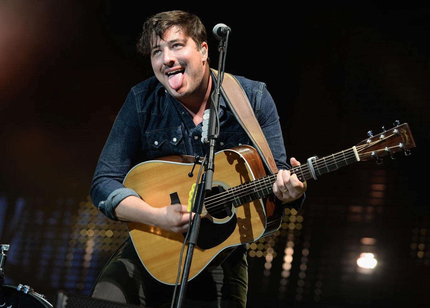 Marcus Mumford jest liderem Mumford & Sons Marcus Mumford jest liderem Mumford & Sons