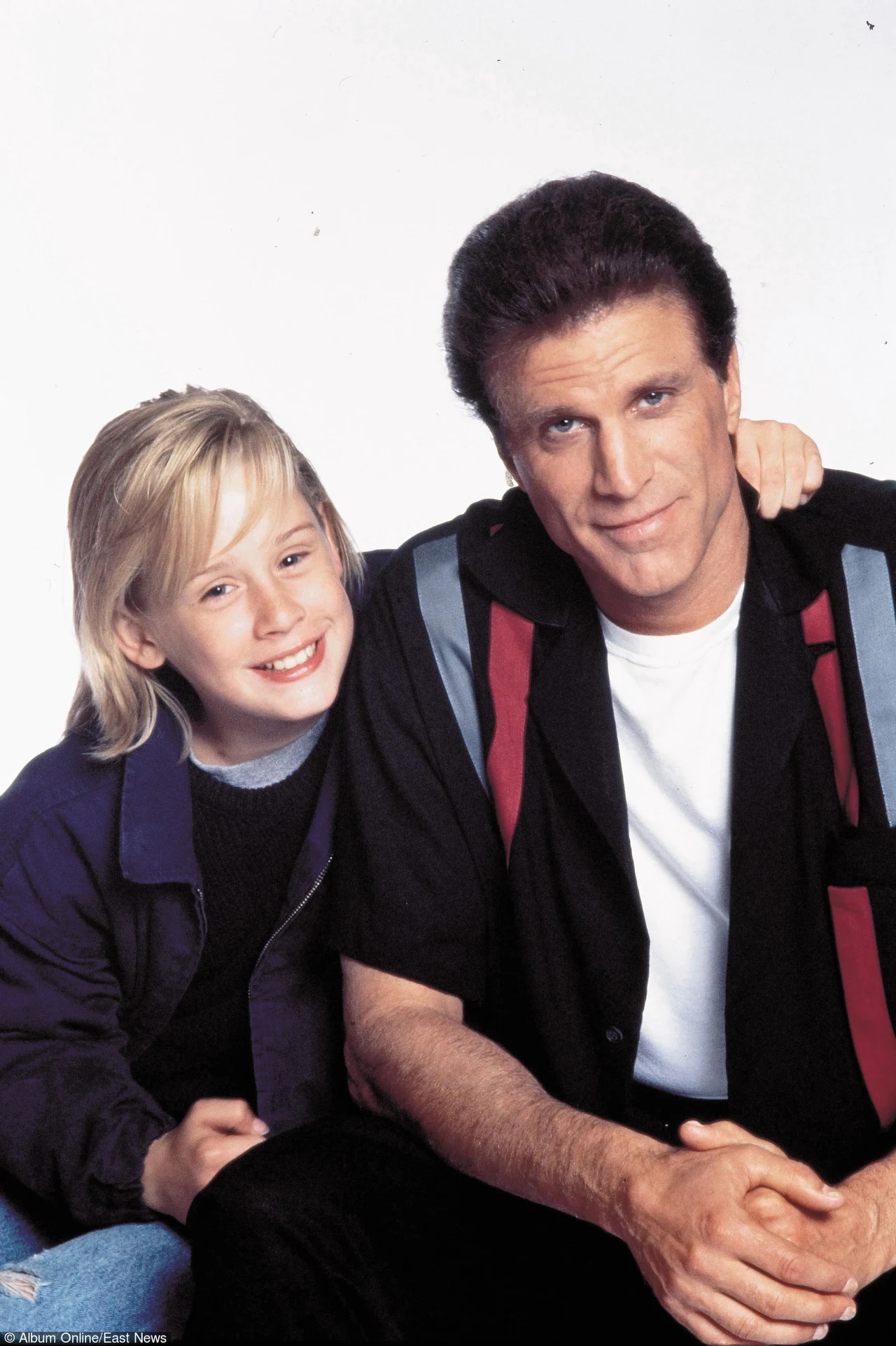 W 1994 roku Macaulay Culkin wystąpił w trzech komediach, co przyniosło mu niechlubne wyróżnienie w postaci nominacji do Złotej Maliny dla najgorszego aktora sezonu.

Pierwszy z wymienionych tytułów - "Potyczki z tatą" - opowiadał o byłym oszuście (Ted Danson), który organizuje ostatni skok i kradnie ze wspólnikami cenne monety. Mały syn bohatera (Culkin) przejmuje jednak łup i usiłuje szantażem zdobyć miłość i przywiązanie ojca. 