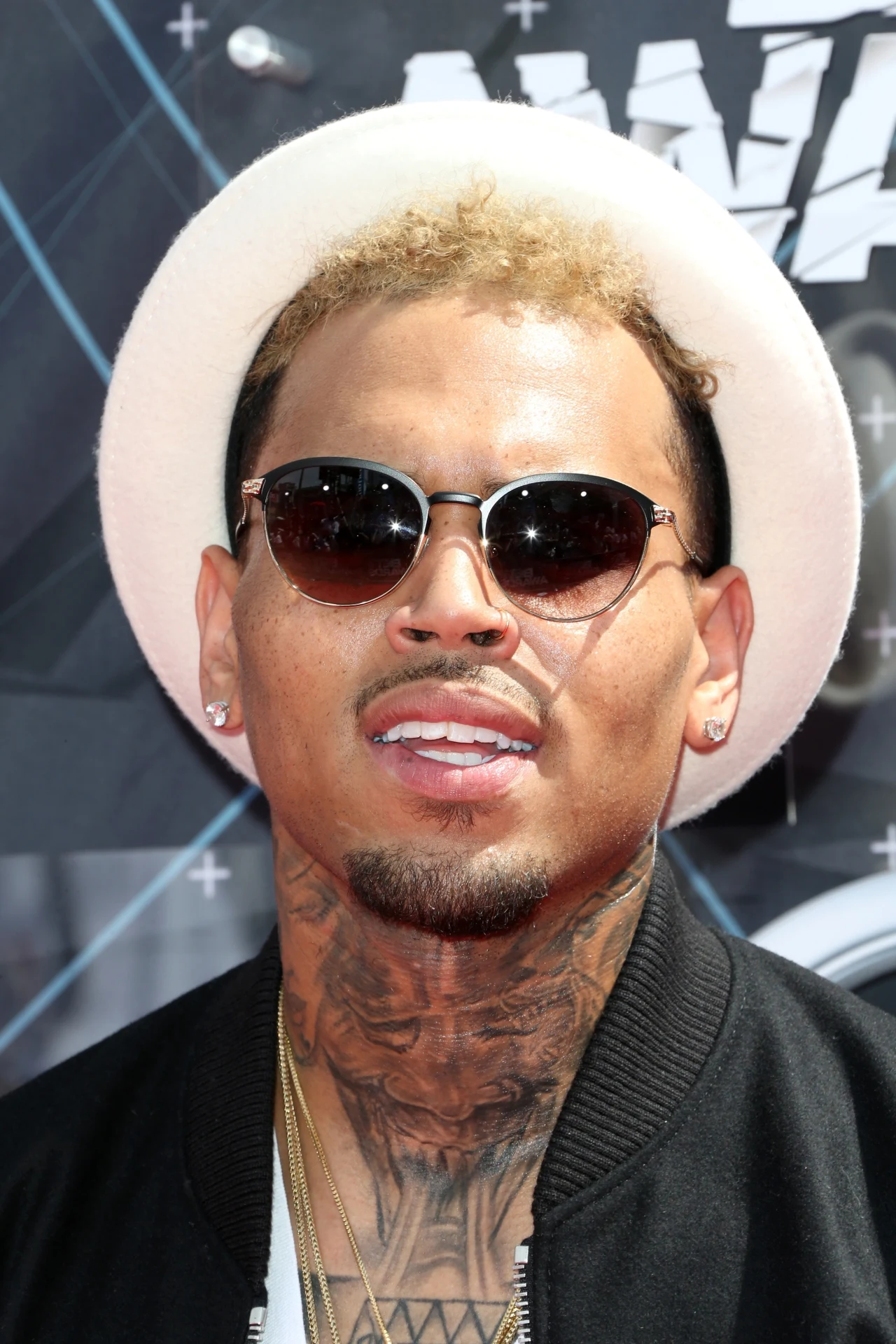 Chris Brown jest fanem tatuaży Chris Brown jest fanem tatuaży