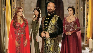 Hurrem nie wystarcza rola najważniejszej z żon Sulejmana. Chce mieć również wpływ na jego decyzje polityczne