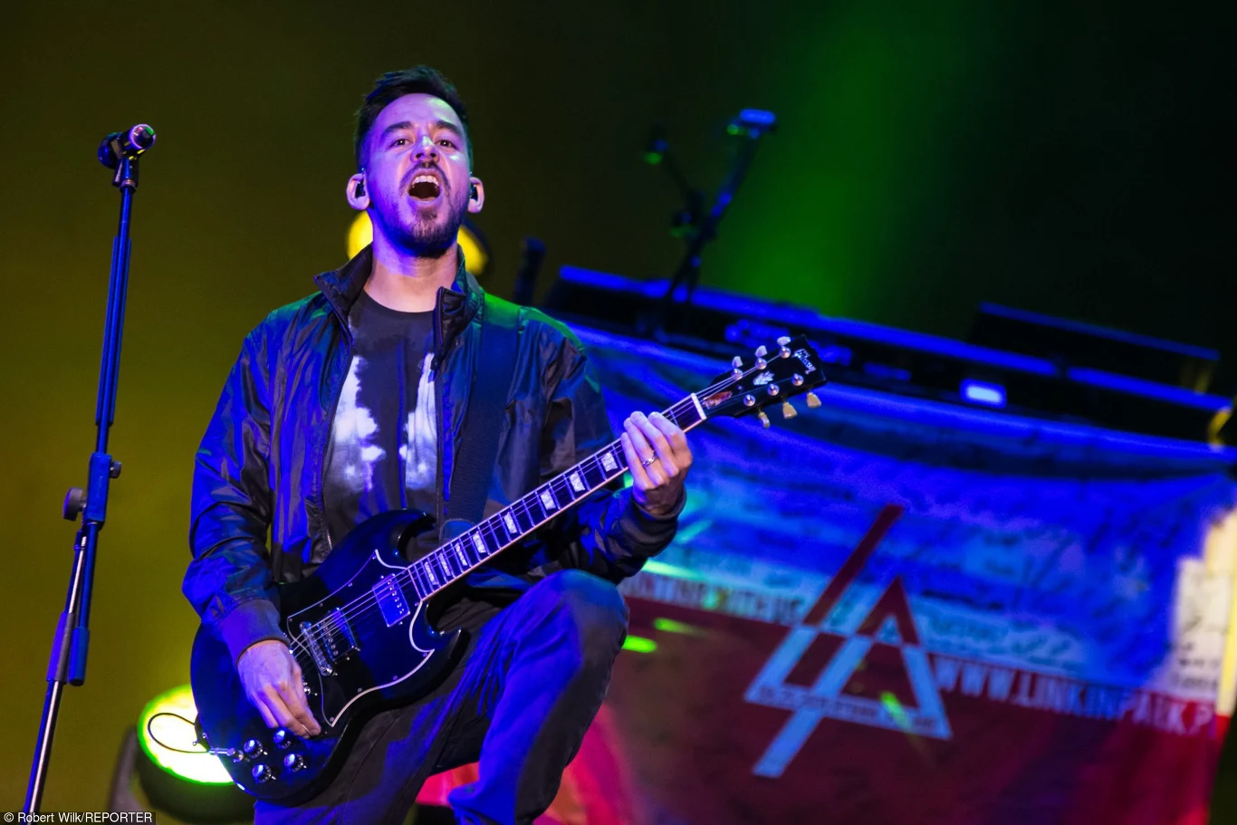 25 sierpnia na stadionie w Rybniku wystąpił zespół Linkin Park 25 sierpnia na stadionie w Rybniku wystąpił zespół Linkin Park