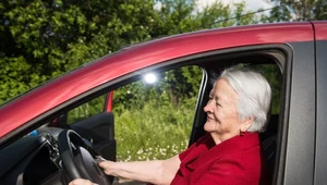 Koniec z seniorami za kierownicą? UE zapowiada duże zmiany! 