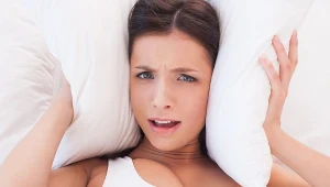 Jeśli mieszkasz w pobliżu szpitala czy straży pożarnej, co oznacza częste dźwięki sygnałów alarmowych, wymień stare i nieszczelne okna na dźwiękochłonne