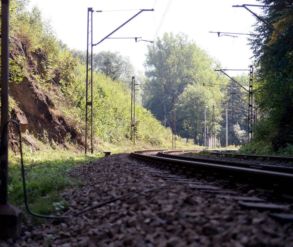 61 kilometr trasy kolejowej między Wrocławiem a Wałbrzychem  61 kilometr trasy kolejowej między Wrocławiem a Wałbrzychem