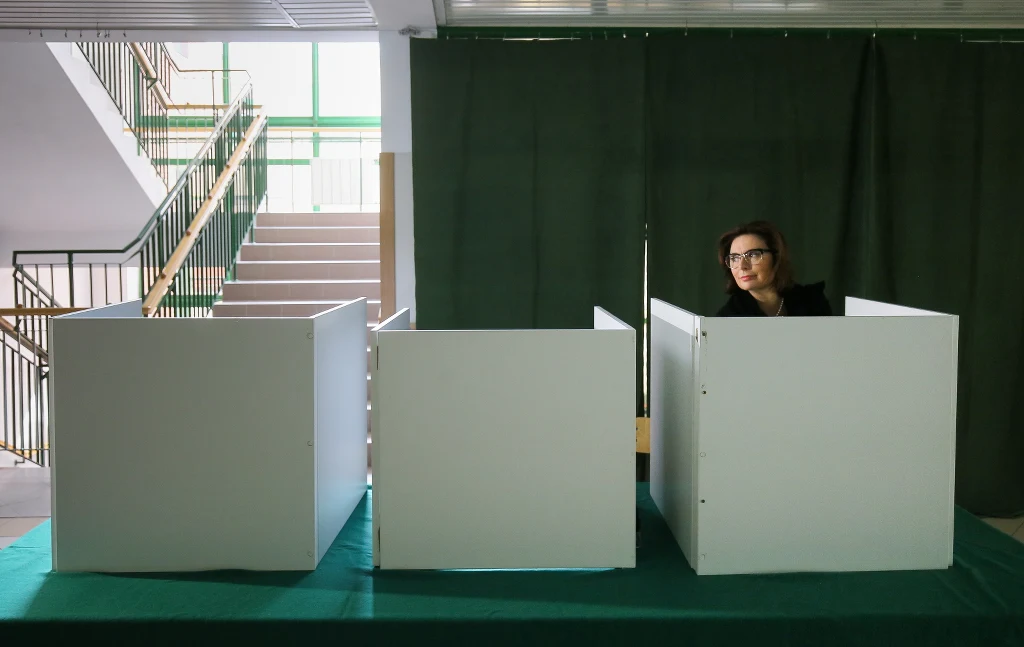 Marszałek Sejmu Małgorzata Kidawa-Błońska w drodze na referendum w Warszawie-Ursusie Marszałek Sejmu Małgorzata Kidawa-Błońska w drodze na referendum w Warszawie-Ursusie